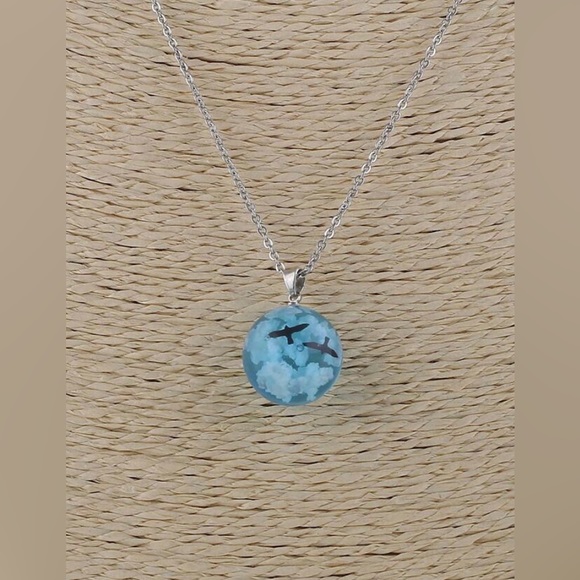 ✨3for$38 New Flying Birds in Sky Dimensional Sphere Pendant Necklace - Picture 1 of 16